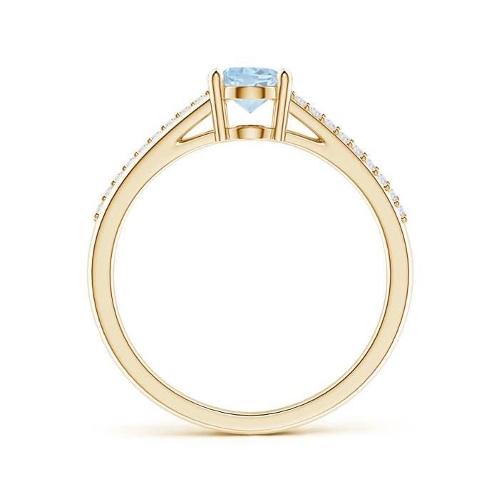 A - Aquamarine / 0.69 CT / 14 KT Yellow Gold