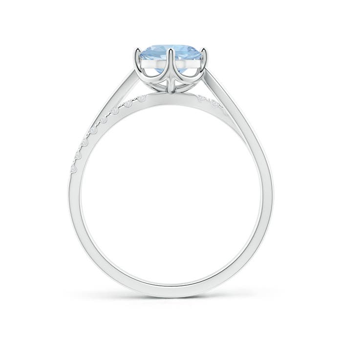 AA - Aquamarine / 0.85 CT / 14 KT White Gold