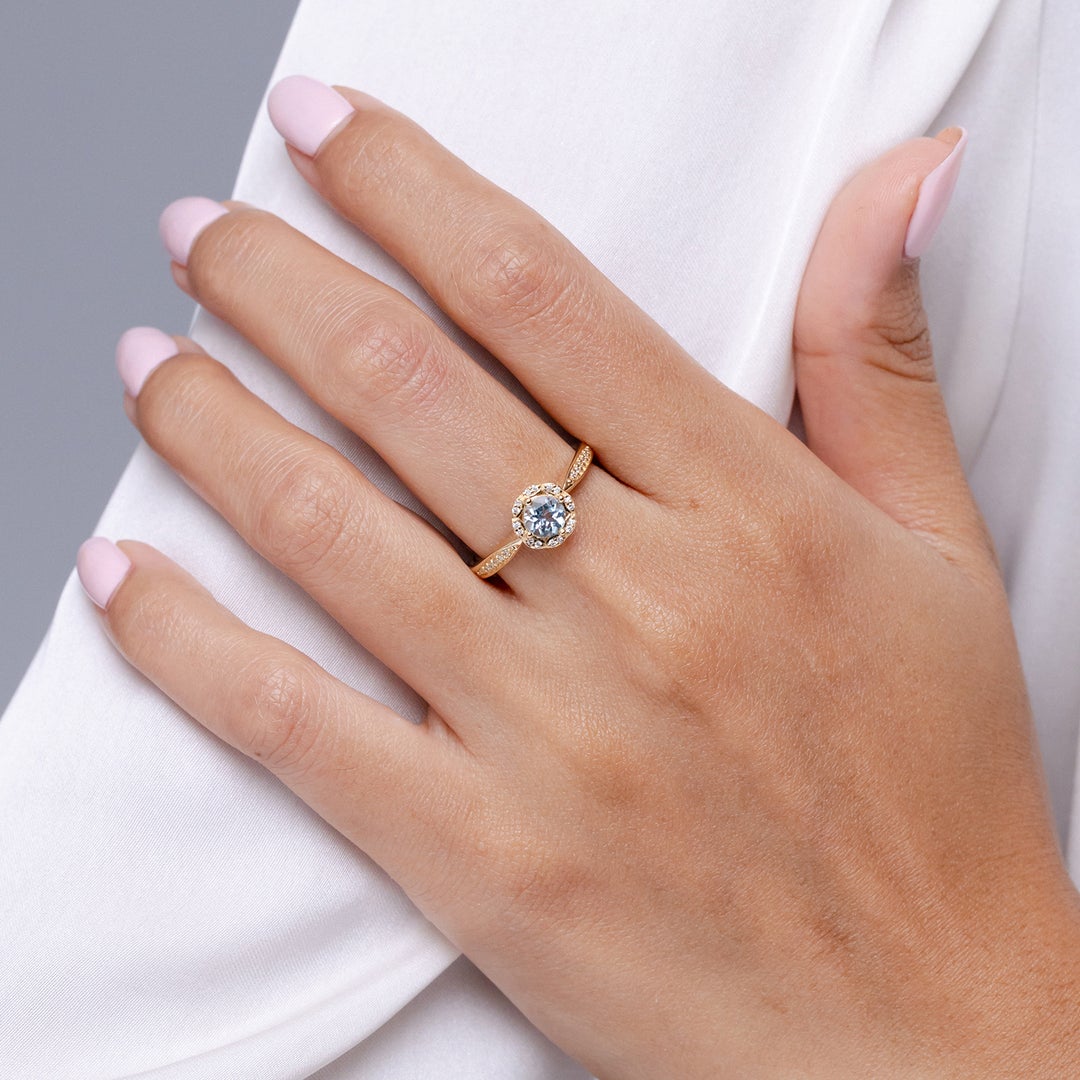 SR1200AQD GIA_Certificate - lifestyle 3