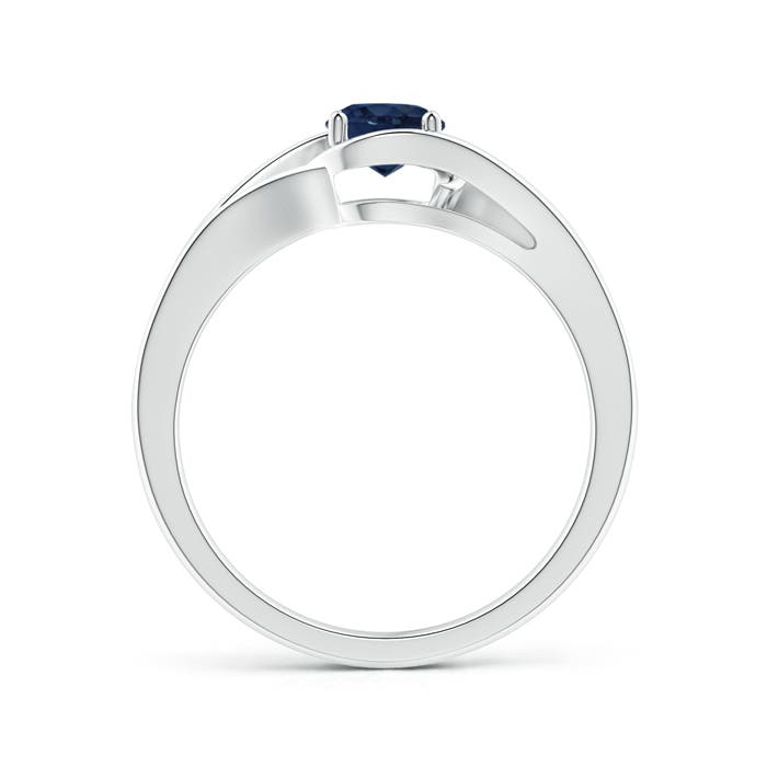 AA - Blue Sapphire / 0.6 CT / 14 KT White Gold