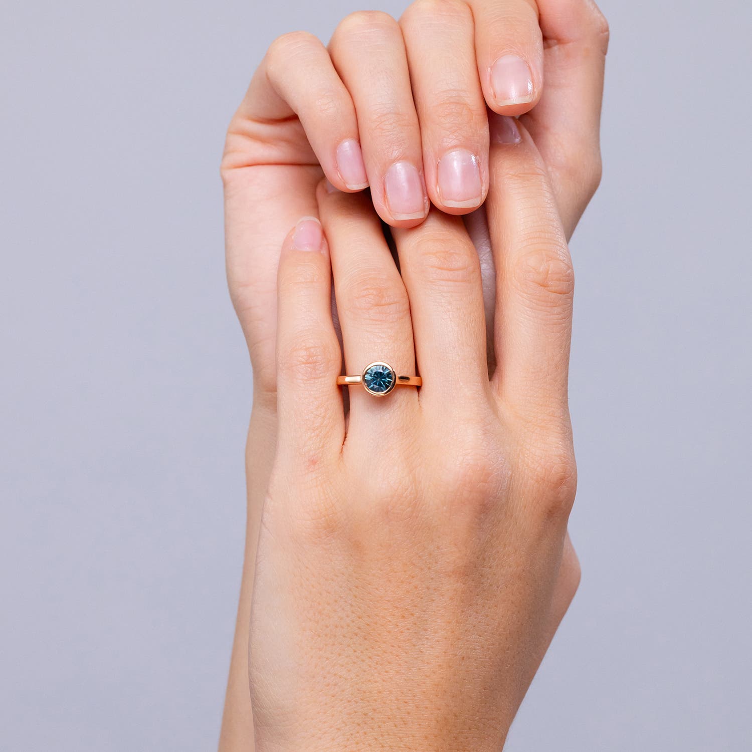 SR1210TS GIA_Certificate - lifestyle 3