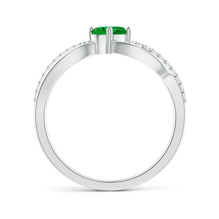 AAAA - Emerald / 0.52 CT / 14 KT White Gold