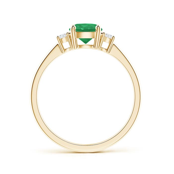 A - Emerald / 0.84 CT / 14 KT Yellow Gold