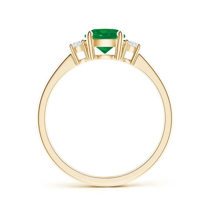 AA - Emerald / 0.84 CT / 14 KT Yellow Gold