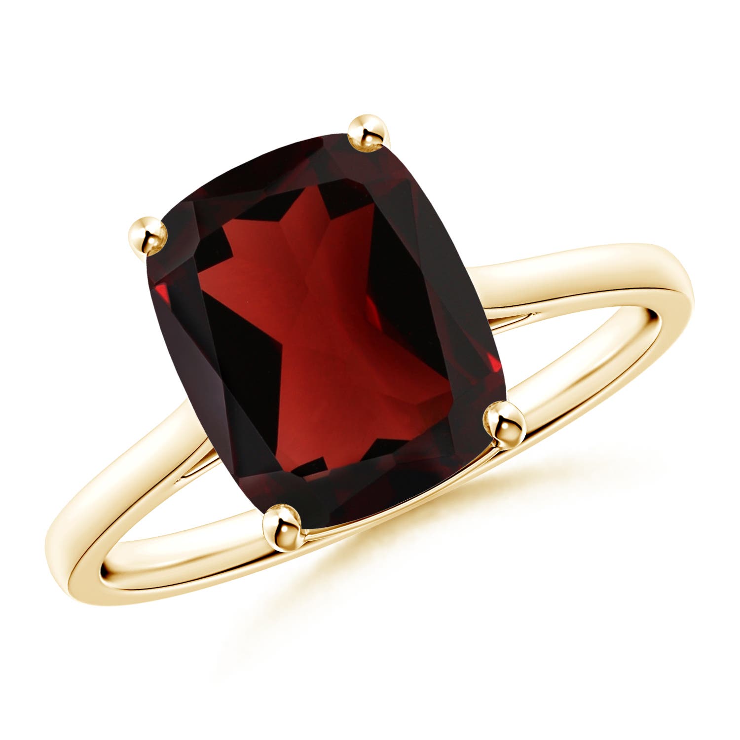 AA - Garnet / 3.35 CT / 14 KT Yellow Gold