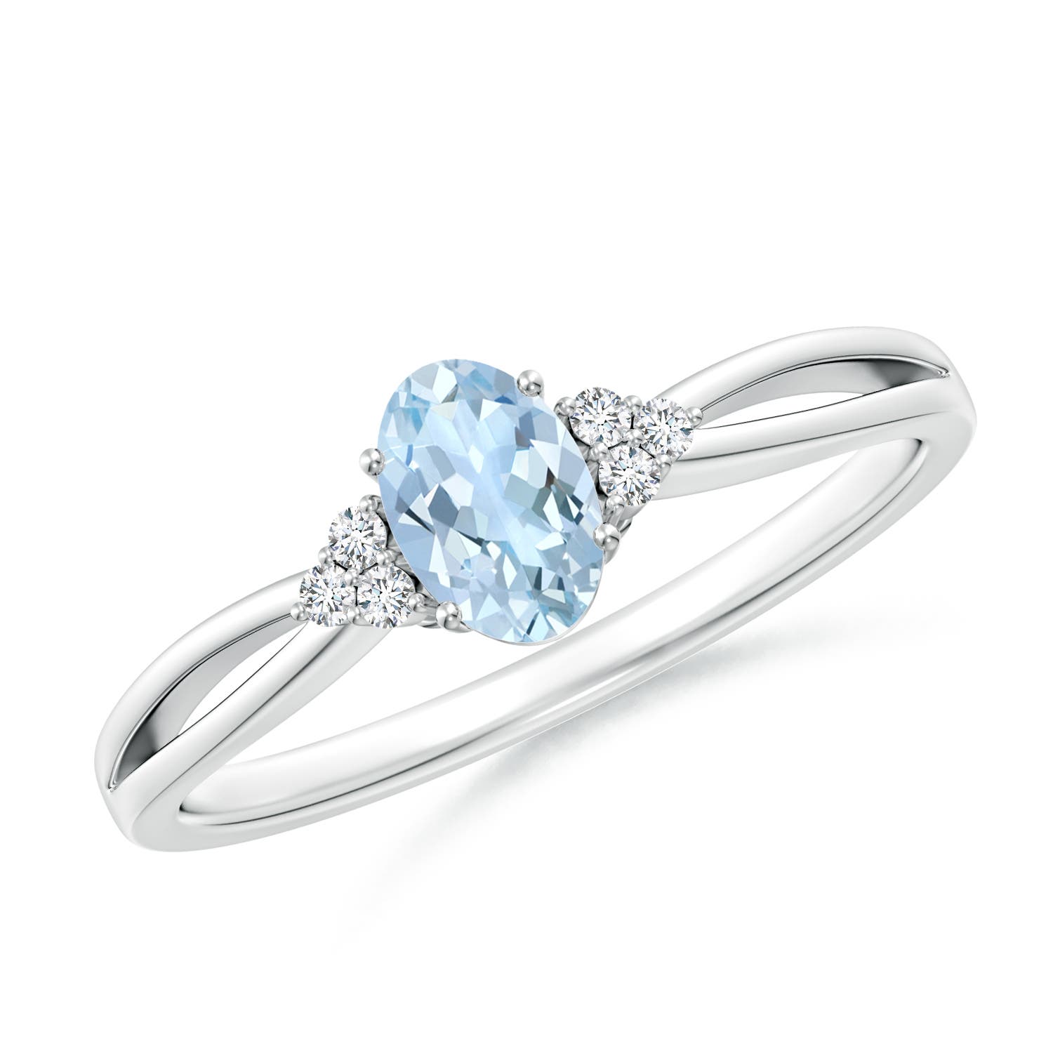 AA - Aquamarine / 0.46 CT / 14 KT White Gold