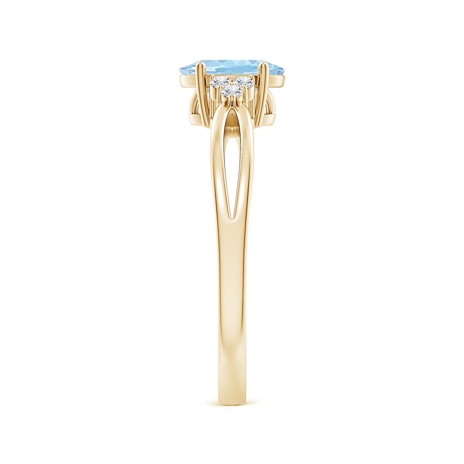 AAA - Aquamarine / 0.67 CT / 14 KT Yellow Gold