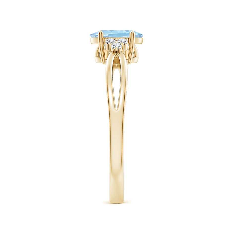 7x5mm AAA Solitaire Oval Aquamarine Split Shank Ring with Trio Diamonds in Yellow Gold side 299