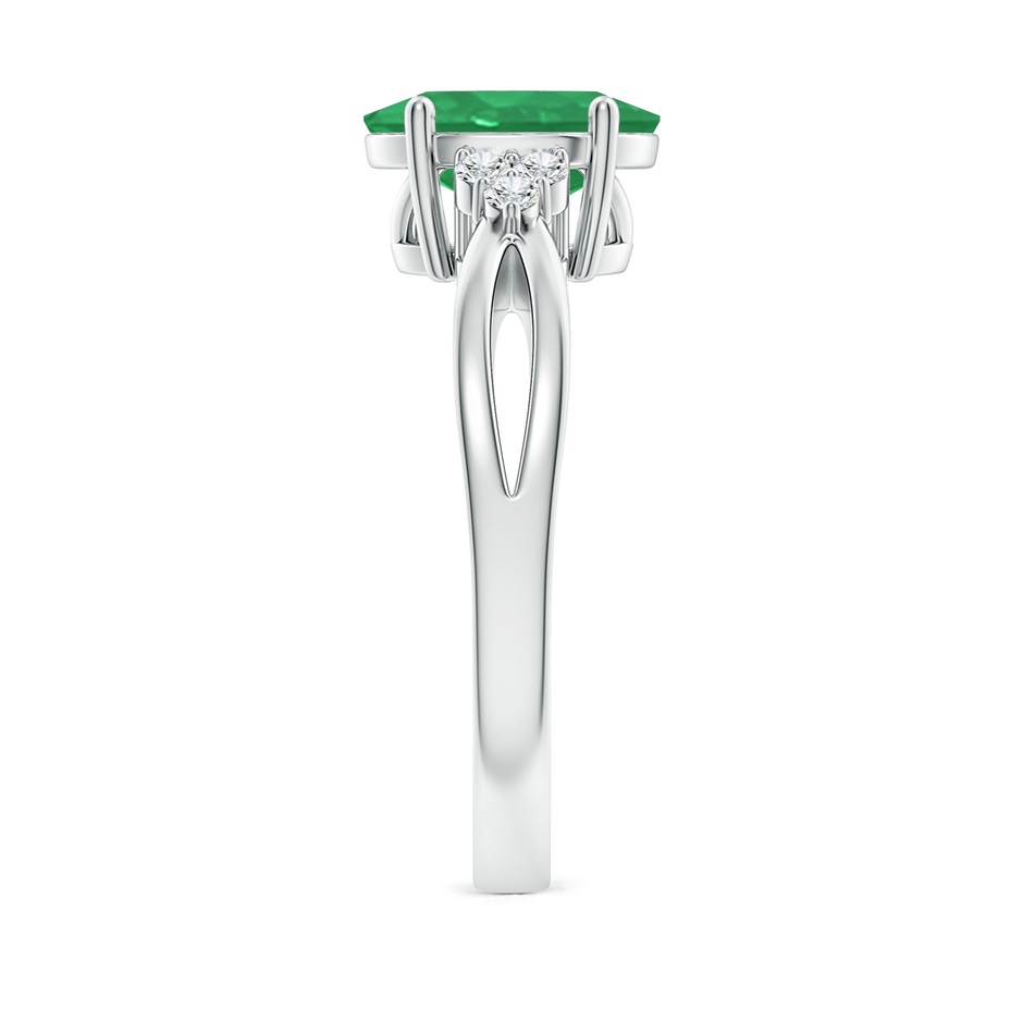 10x8mm A Solitaire Oval Emerald Split Shank Ring with Trio Diamonds in White Gold side 299