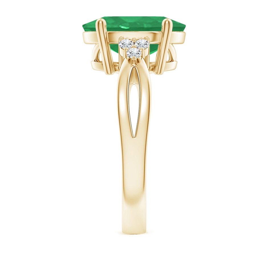 12x10mm A Solitaire Oval Emerald Split Shank Ring with Trio Diamonds in Yellow Gold side 299