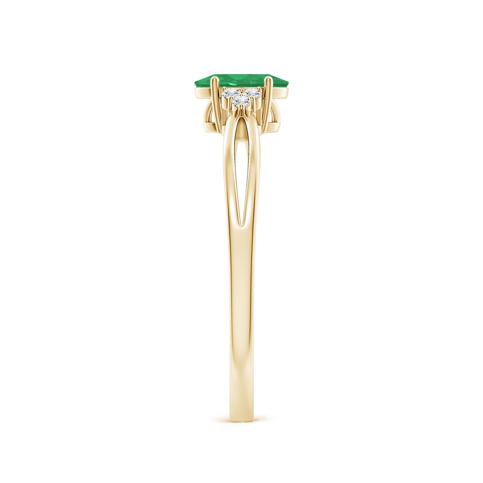 6x4mm A Solitaire Oval Emerald Split Shank Ring with Trio Diamonds in Yellow Gold side 299