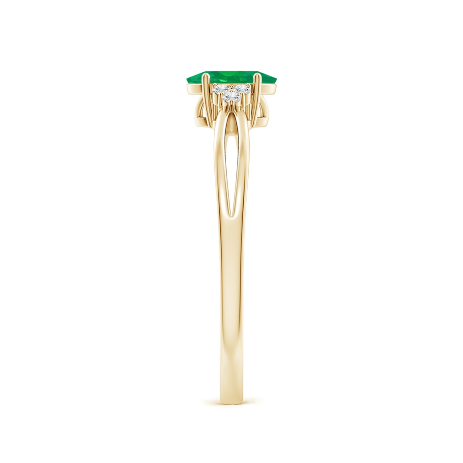 6x4mm AA Solitaire Oval Emerald Split Shank Ring with Trio Diamonds in Yellow Gold side 299