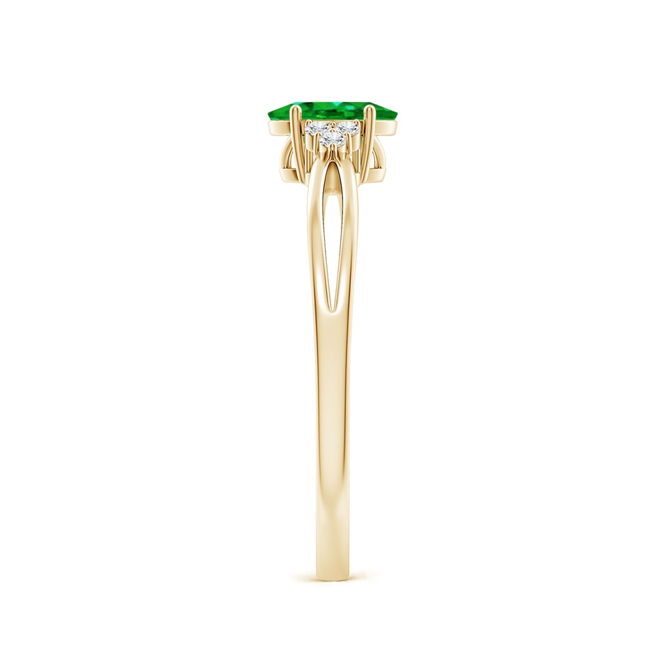 6x4mm AAAA Solitaire Oval Emerald Split Shank Ring with Trio Diamonds in 18K Yellow Gold side 299