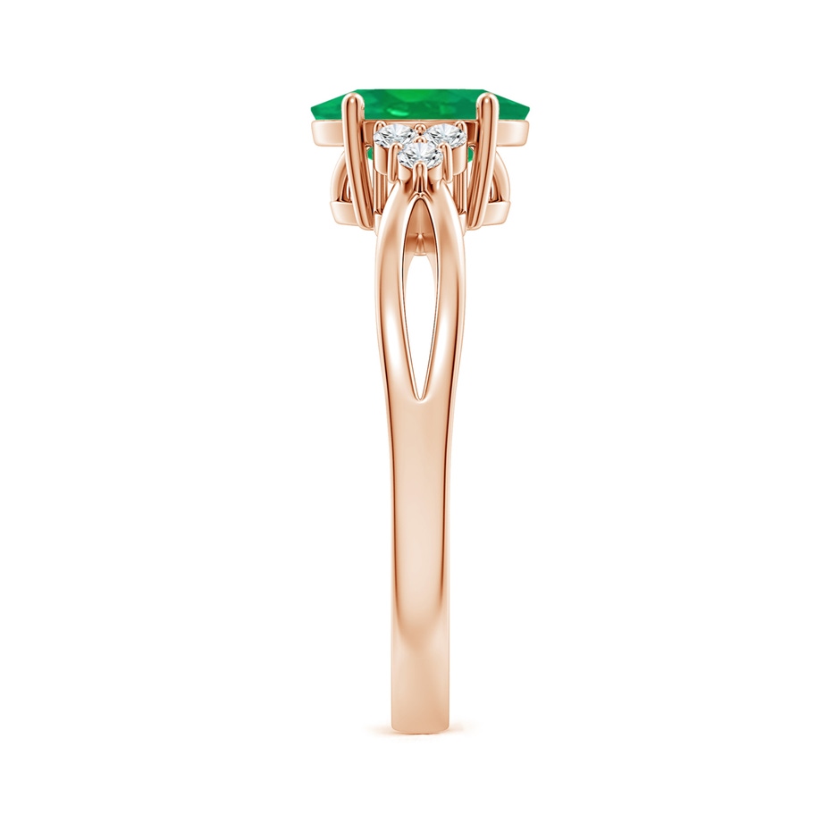 8x6mm AA Solitaire Oval Emerald Split Shank Ring with Trio Diamonds in Rose Gold side 299