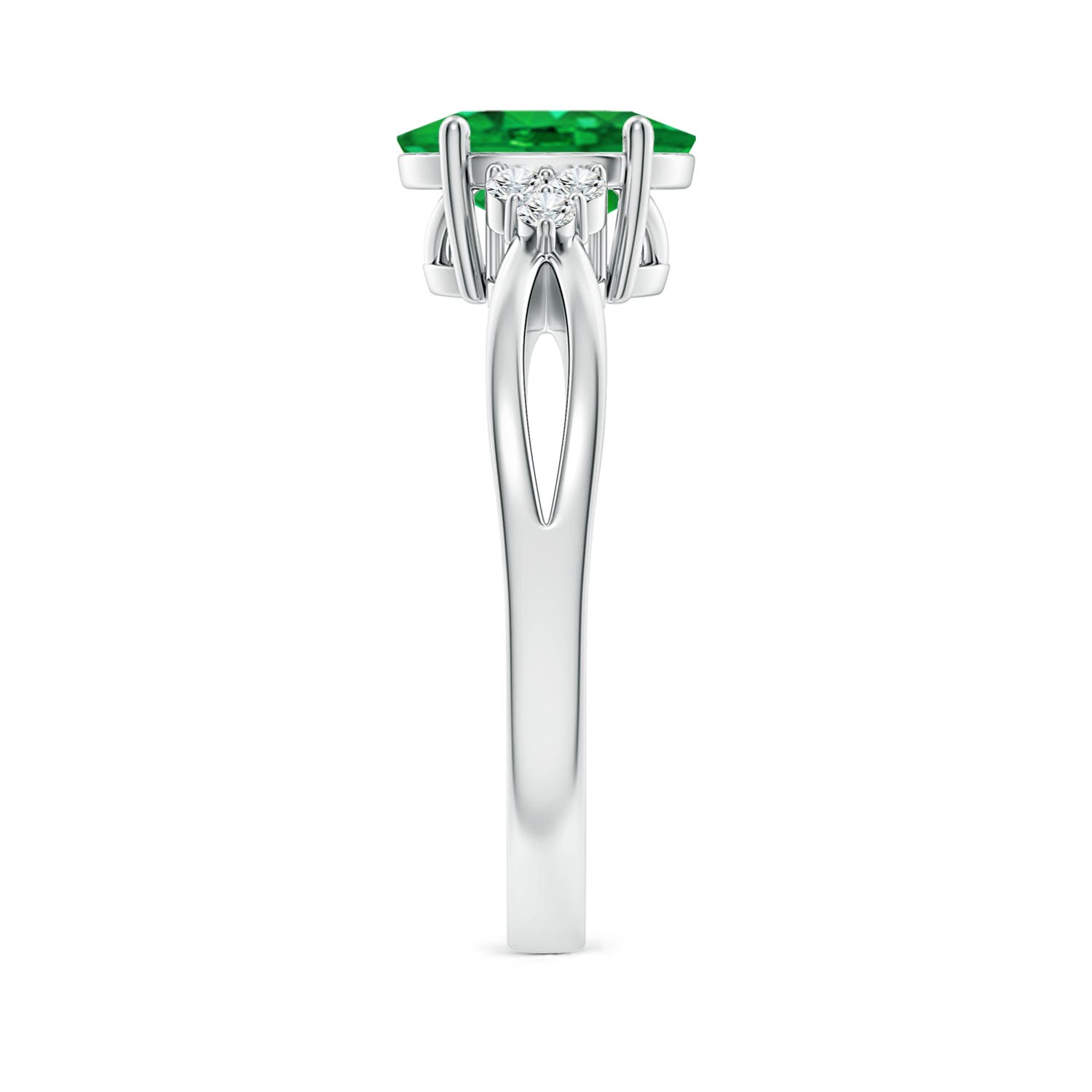9x7mm AAA Solitaire Oval Emerald Split Shank Ring with Trio Diamonds in White Gold - side 5