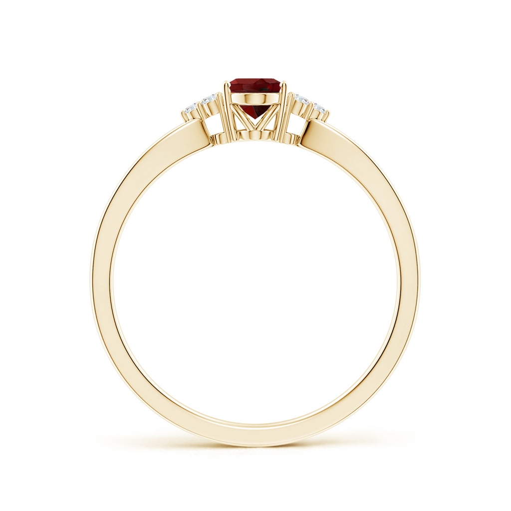 6x4mm AAAA Solitaire Oval Garnet Split Shank Ring with Trio Diamonds in Yellow Gold - side 199