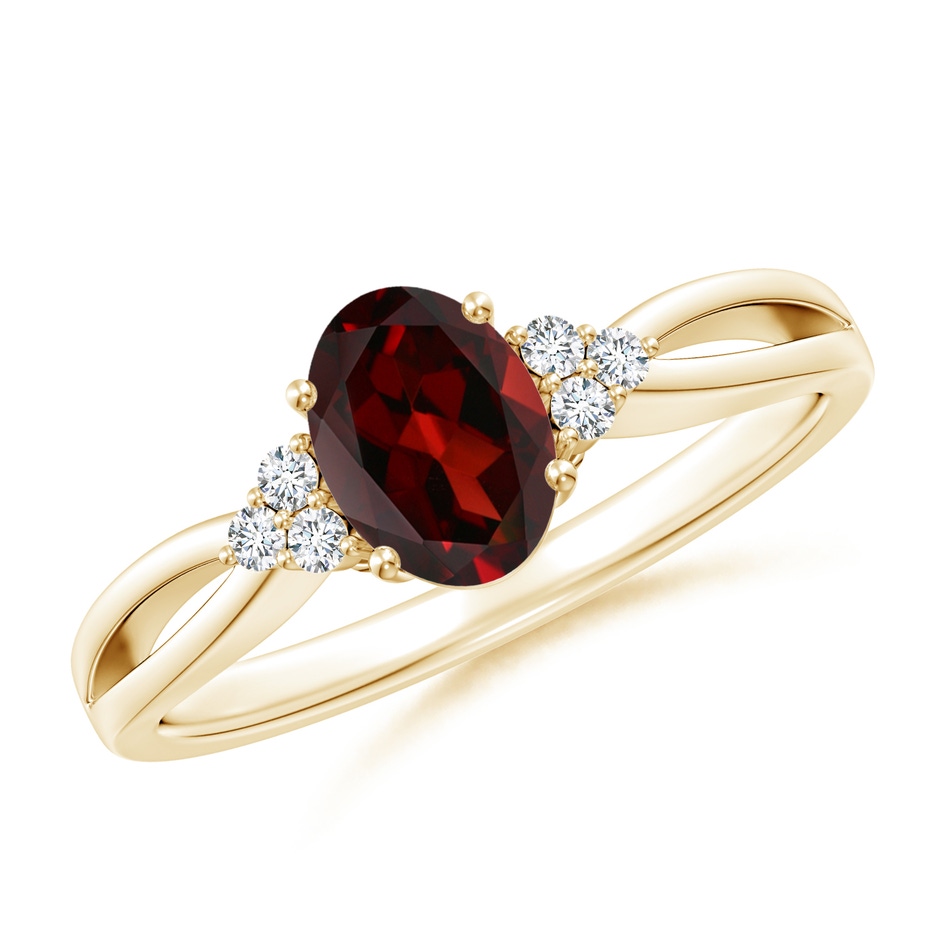 7x5mm AAA Solitaire Oval Garnet Split Shank Ring with Trio Diamonds in Yellow Gold 