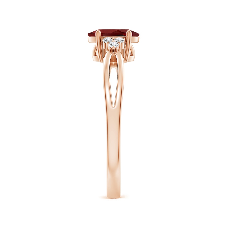 7x5mm AAAA Solitaire Oval Garnet Split Shank Ring with Trio Diamonds in Rose Gold side 299