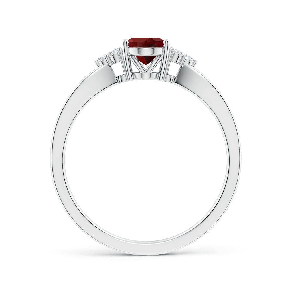7x5mm AAAA Solitaire Oval Garnet Split Shank Ring with Trio Diamonds in White Gold - side 199
