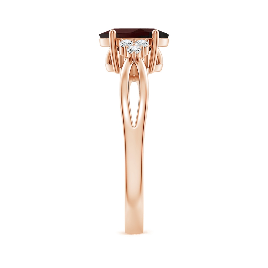 8x6mm A Solitaire Oval Garnet Split Shank Ring with Trio Diamonds in Rose Gold side 299