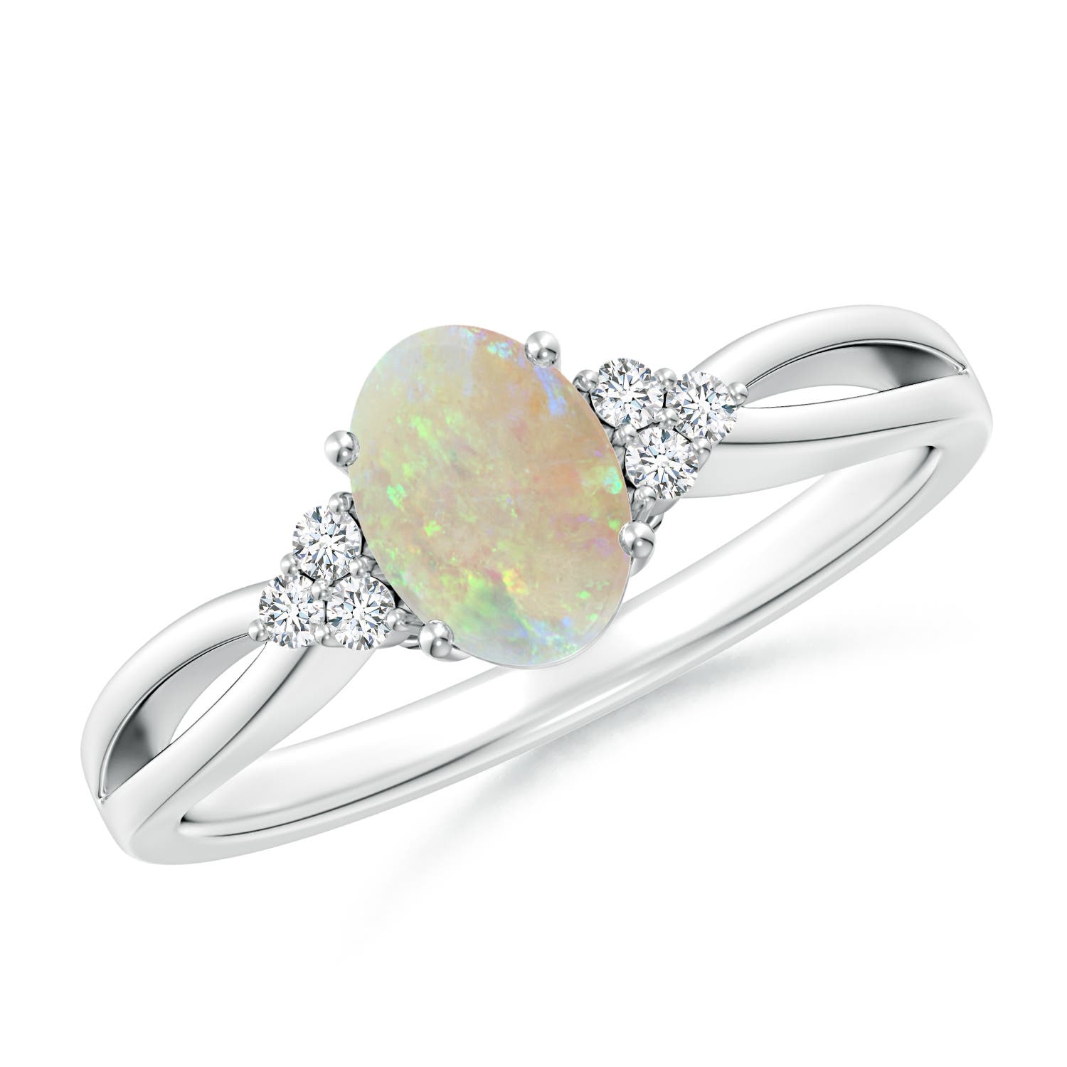 AAA - Opal / 0.52 CT / 14 KT White Gold