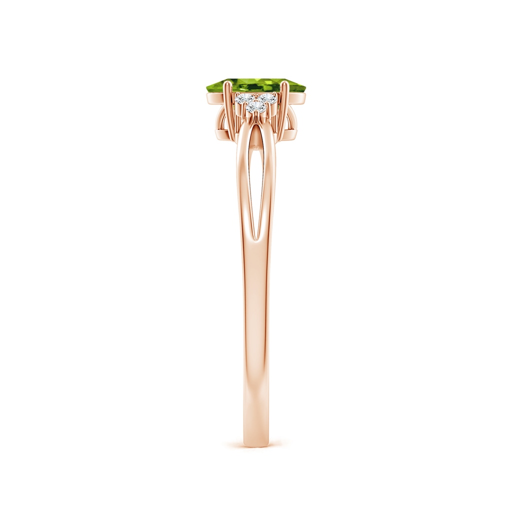 6x4mm AAAA Solitaire Oval Peridot Split Shank Ring with Trio Diamonds in Rose Gold Side-2