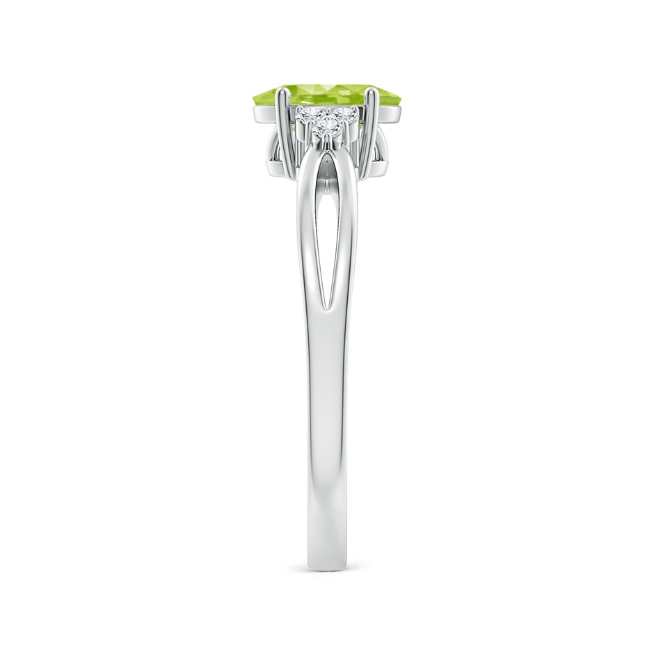 7x5mm AA Solitaire Oval Peridot Split Shank Ring with Trio Diamonds in White Gold side-2