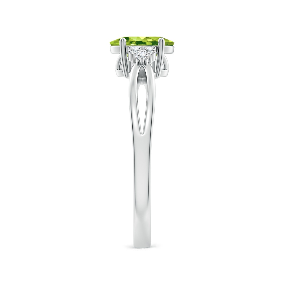 7x5mm AAA Solitaire Oval Peridot Split Shank Ring with Trio Diamonds in White Gold side-2