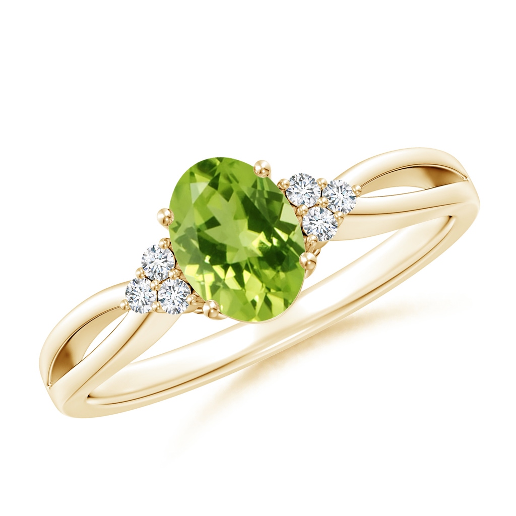 7x5mm AAA Solitaire Oval Peridot Split Shank Ring with Trio Diamonds in Yellow Gold