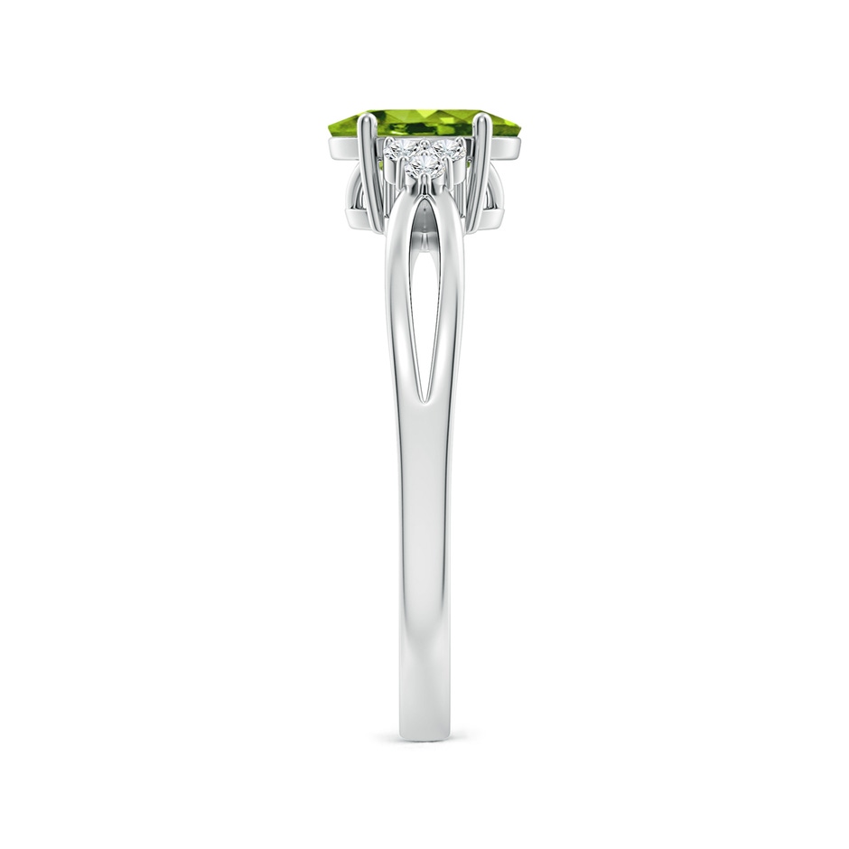 7x5mm AAAA Solitaire Oval Peridot Split Shank Ring with Trio Diamonds in White Gold side-2