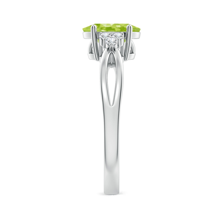 8x6mm AA Solitaire Oval Peridot Split Shank Ring with Trio Diamonds in White Gold side-2