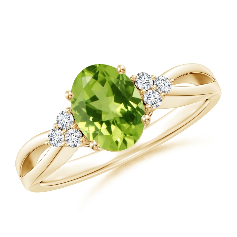 8x6mm AAA Solitaire Oval Peridot Split Shank Ring with Trio Diamonds in Yellow Gold 