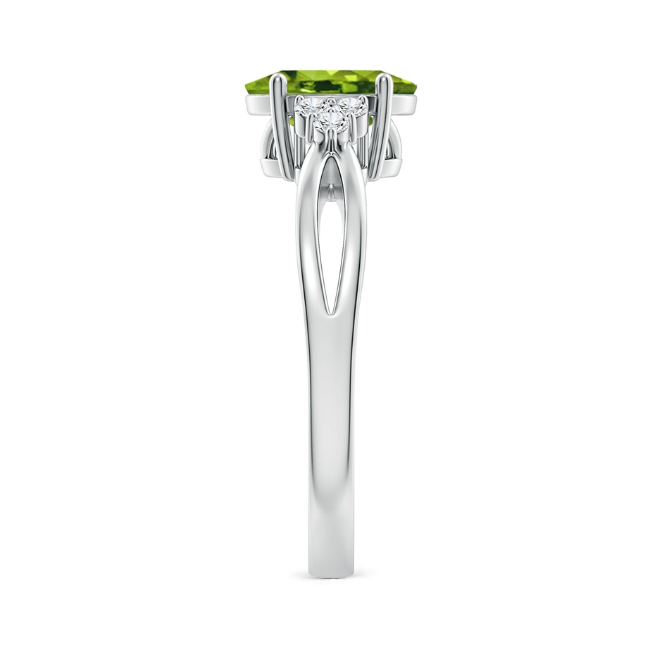 8x6mm AAAA Solitaire Oval Peridot Split Shank Ring with Trio Diamonds in P950 Platinum side-2