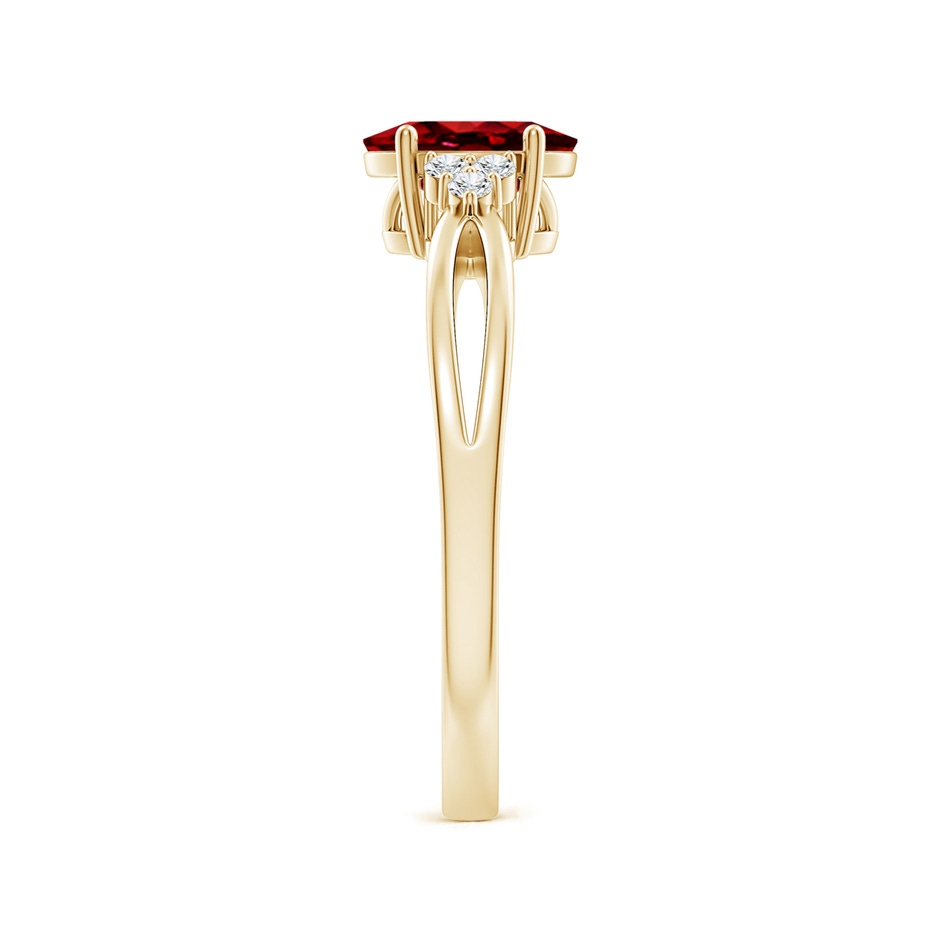 7x5mm AAAA Solitaire Oval Ruby Split Shank Ring with Trio Diamonds in Yellow Gold side 299
