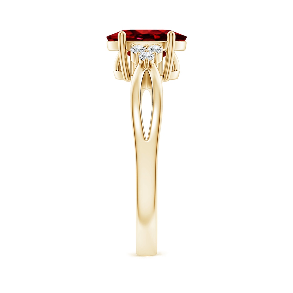 9x7mm AAAA Solitaire Oval Ruby Split Shank Ring with Trio Diamonds in Yellow Gold side 299