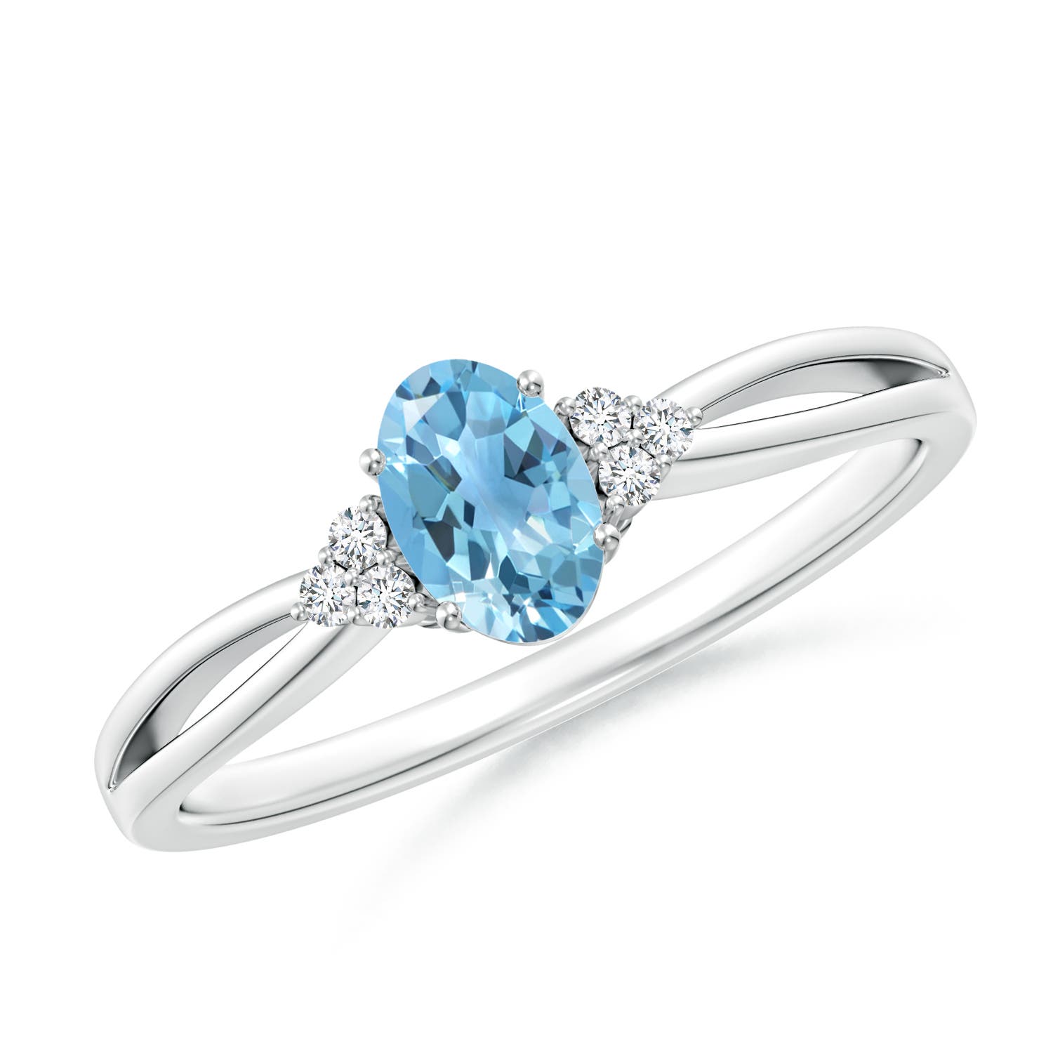 A - Swiss Blue Topaz / 0.6 CT / 14 KT White Gold