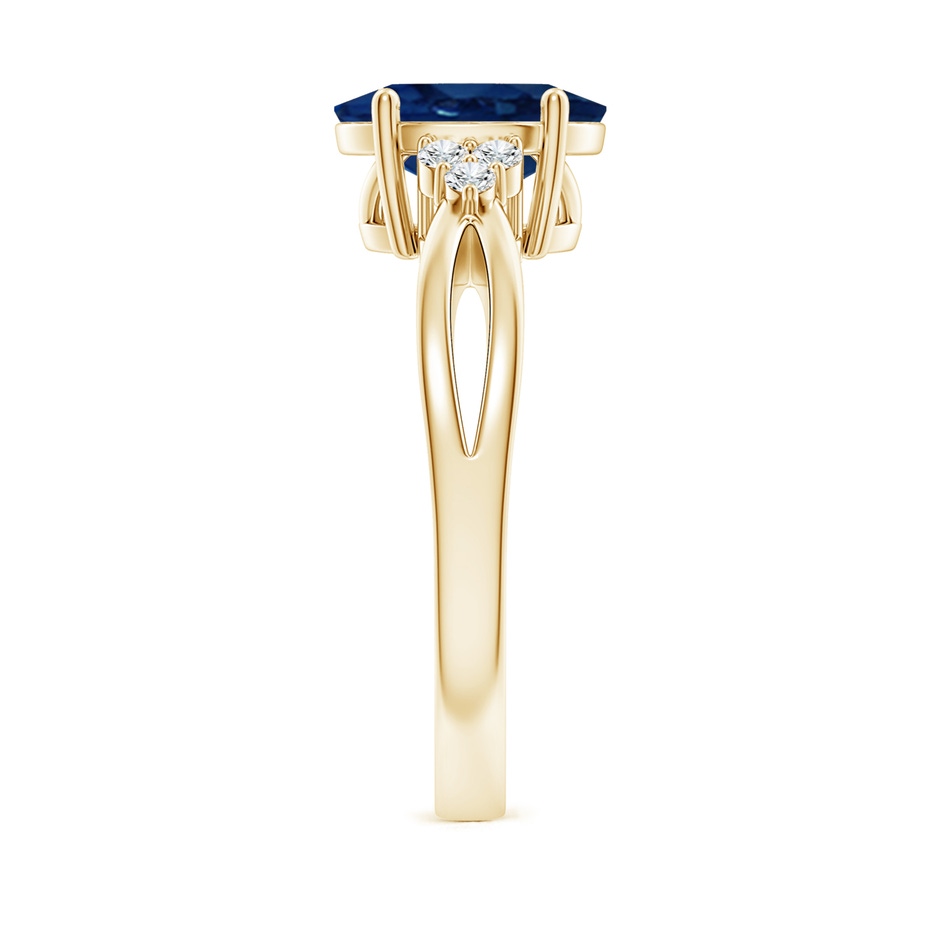 10x8mm AA Solitaire Oval Blue Sapphire Split Shank Ring with Trio Diamonds in 18K Yellow Gold side 299