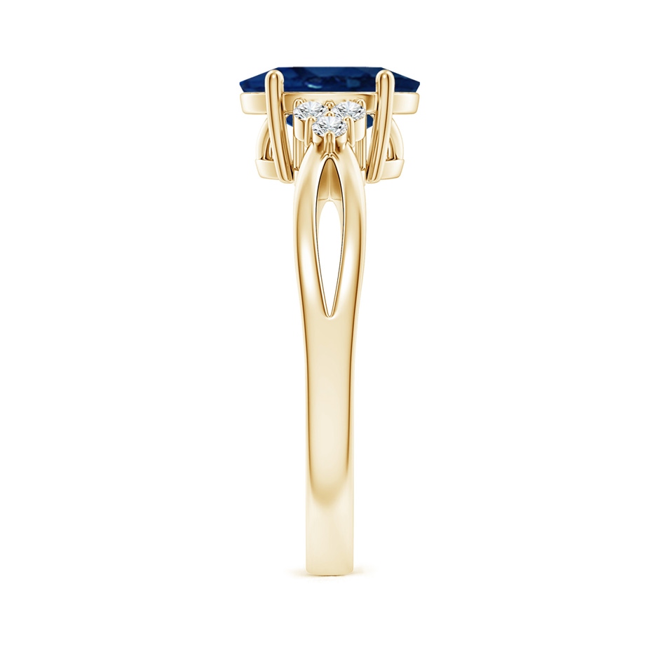 9x7mm AA Solitaire Oval Blue Sapphire Split Shank Ring with Trio Diamonds in Yellow Gold side 299