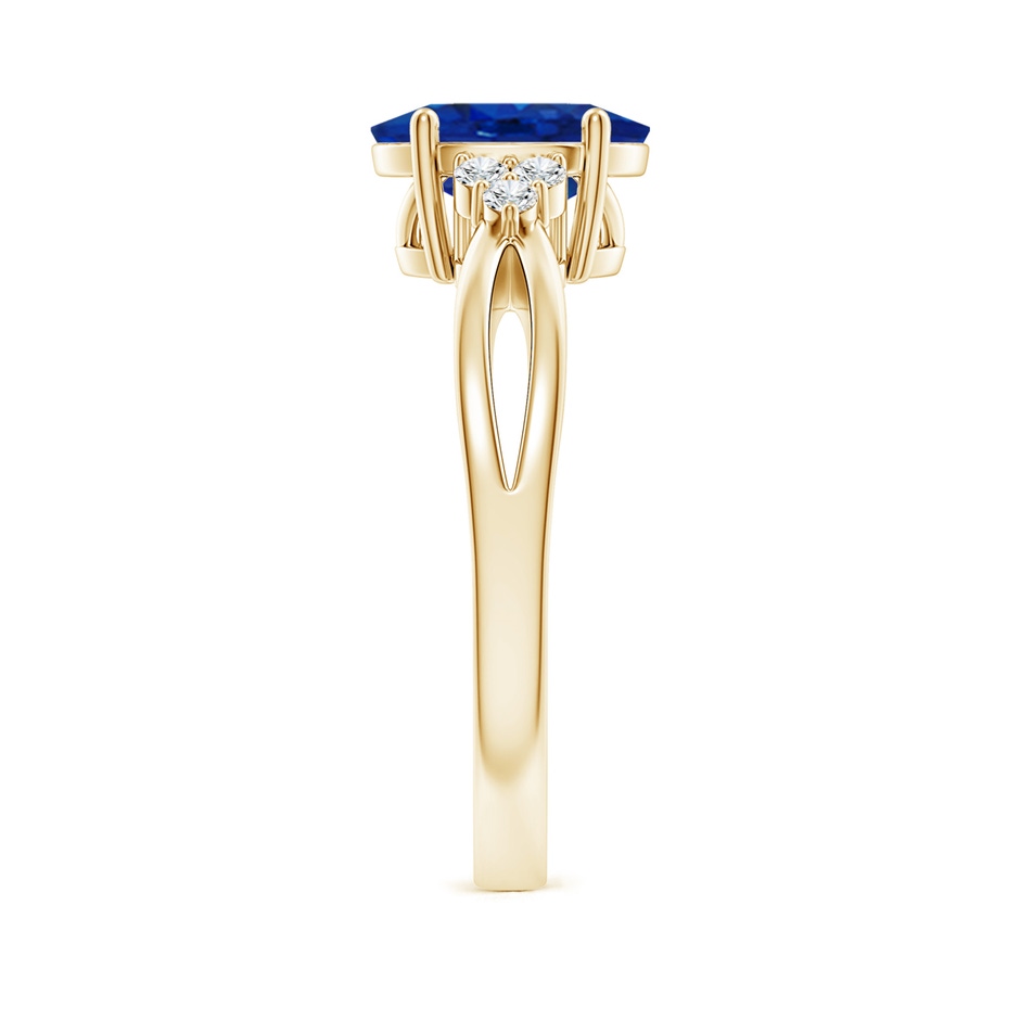 9x7mm AAA Solitaire Oval Blue Sapphire Split Shank Ring with Trio Diamonds in 18K Yellow Gold side 299