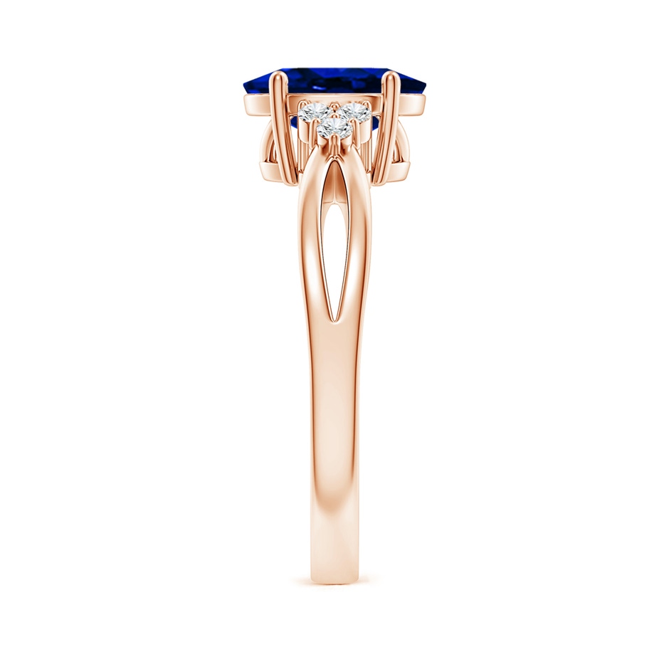 9x7mm AAAA Solitaire Oval Blue Sapphire Split Shank Ring with Trio Diamonds in Rose Gold side 299