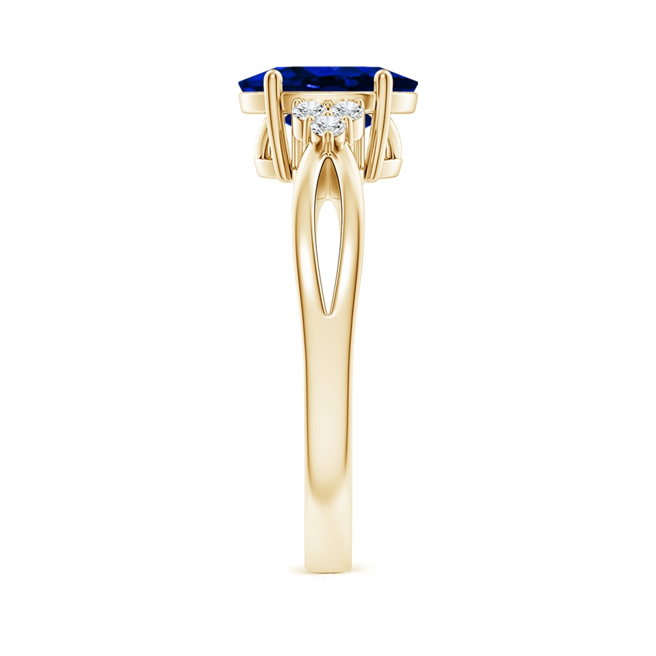 9x7mm AAAA Solitaire Oval Blue Sapphire Split Shank Ring with Trio Diamonds in Yellow Gold side 299