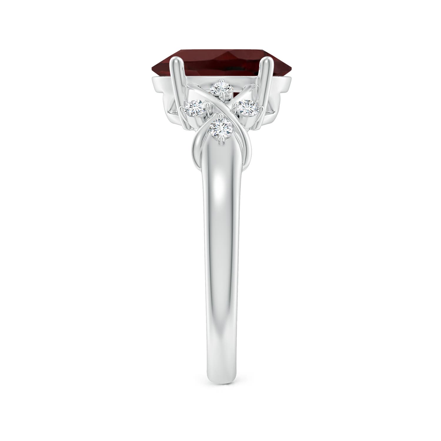 AA - Garnet / 3.12 CT / 14 KT White Gold