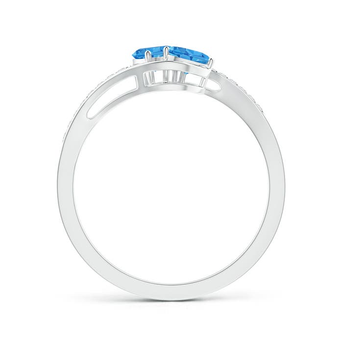 AAAA - Swiss Blue Topaz / 0.71 CT / 14 KT White Gold