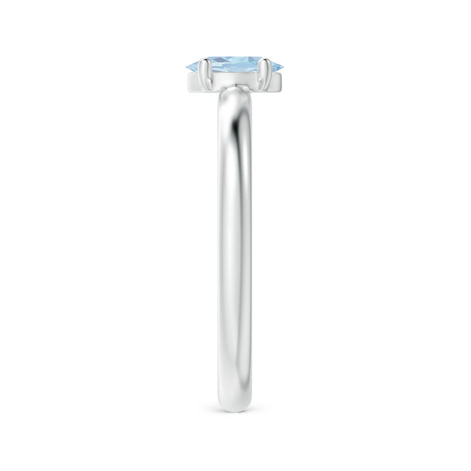 6x4mm A Classic Solitaire Oval Aquamarine Promise Ring in White Gold side-2