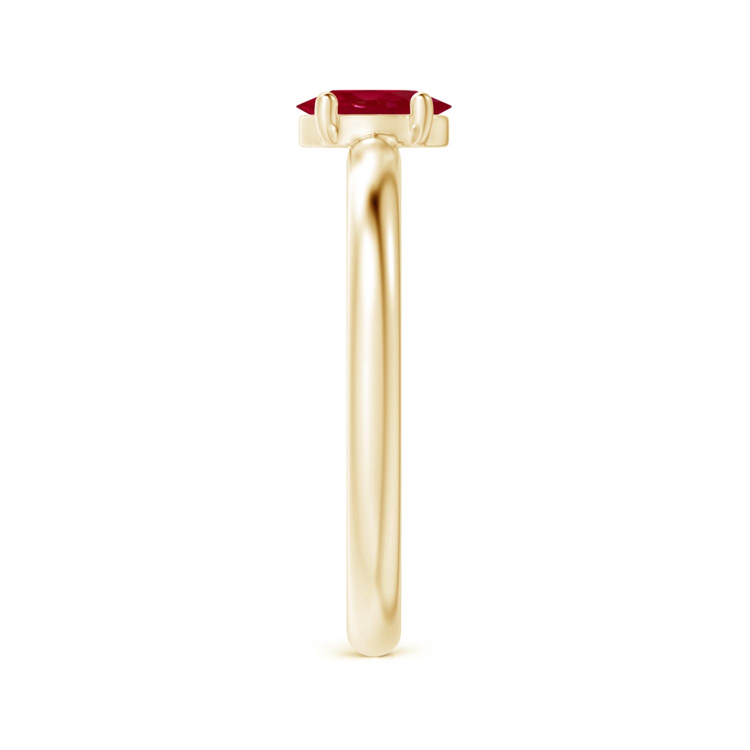 AA - Ruby / 0.6 CT / 14 KT Yellow Gold