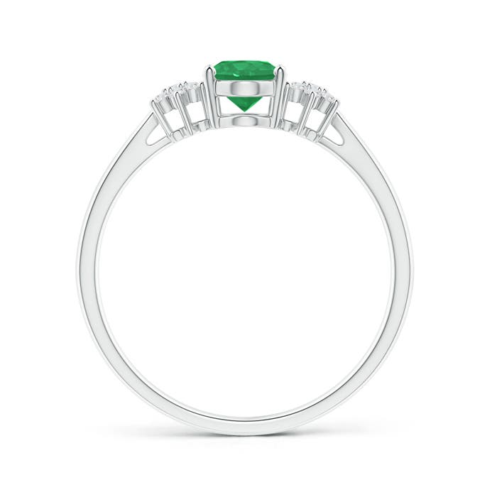 A - Emerald / 0.74 CT / 14 KT White Gold