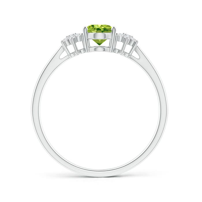 AAA - Peridot / 0.93 CT / 14 KT White Gold