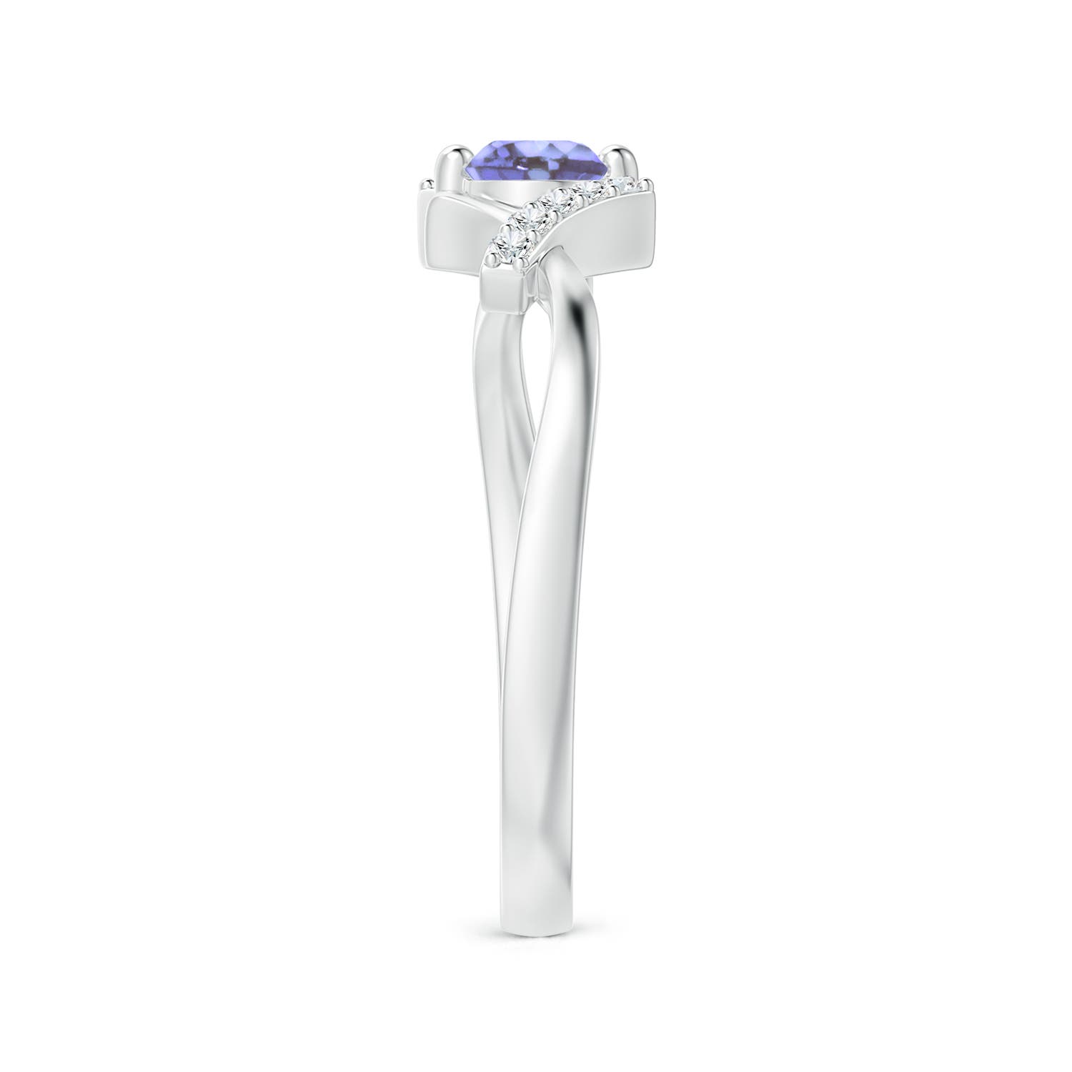 AA - Tanzanite / 0.31 CT / 14 KT White Gold