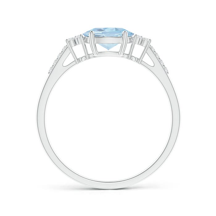 A - Aquamarine / 0.69 CT / 14 KT White Gold