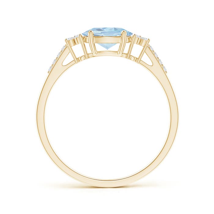 A - Aquamarine / 0.69 CT / 14 KT Yellow Gold